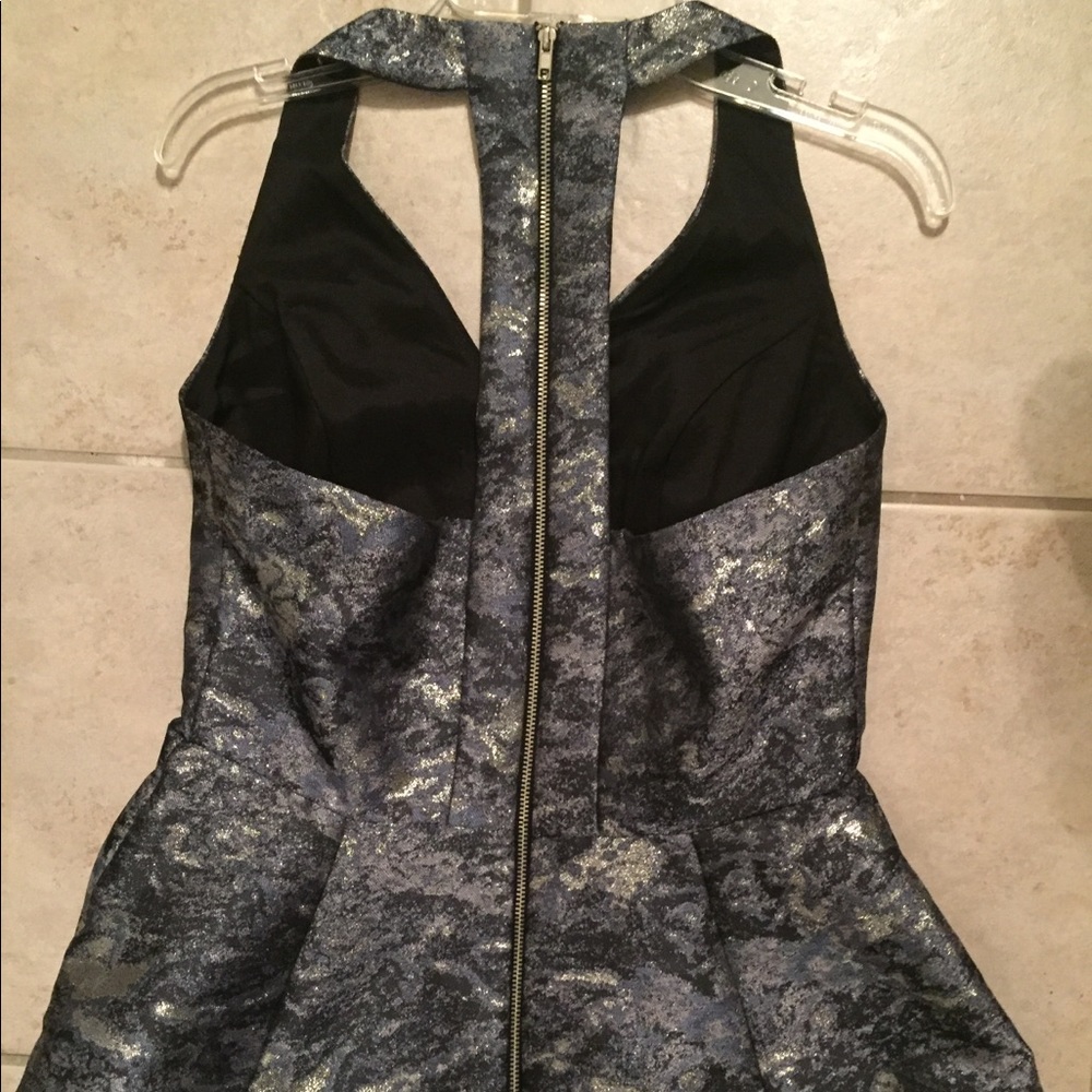 Dress - Picture 3 of 3